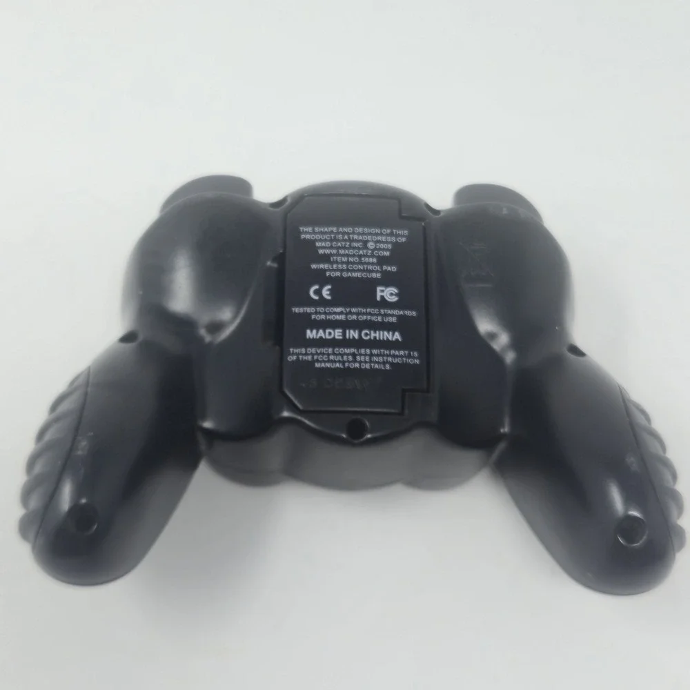 Mad Catz GameCube Wireless Controller Black Item 5686 NO RECEIVER